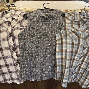 Women's Button Up Sleeveless - Large